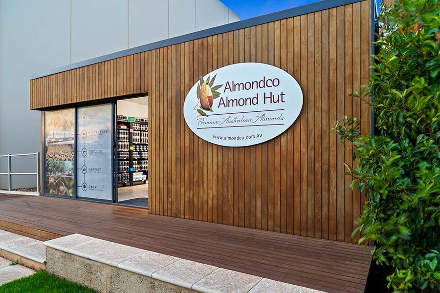 Almomnd Hut 2020 005